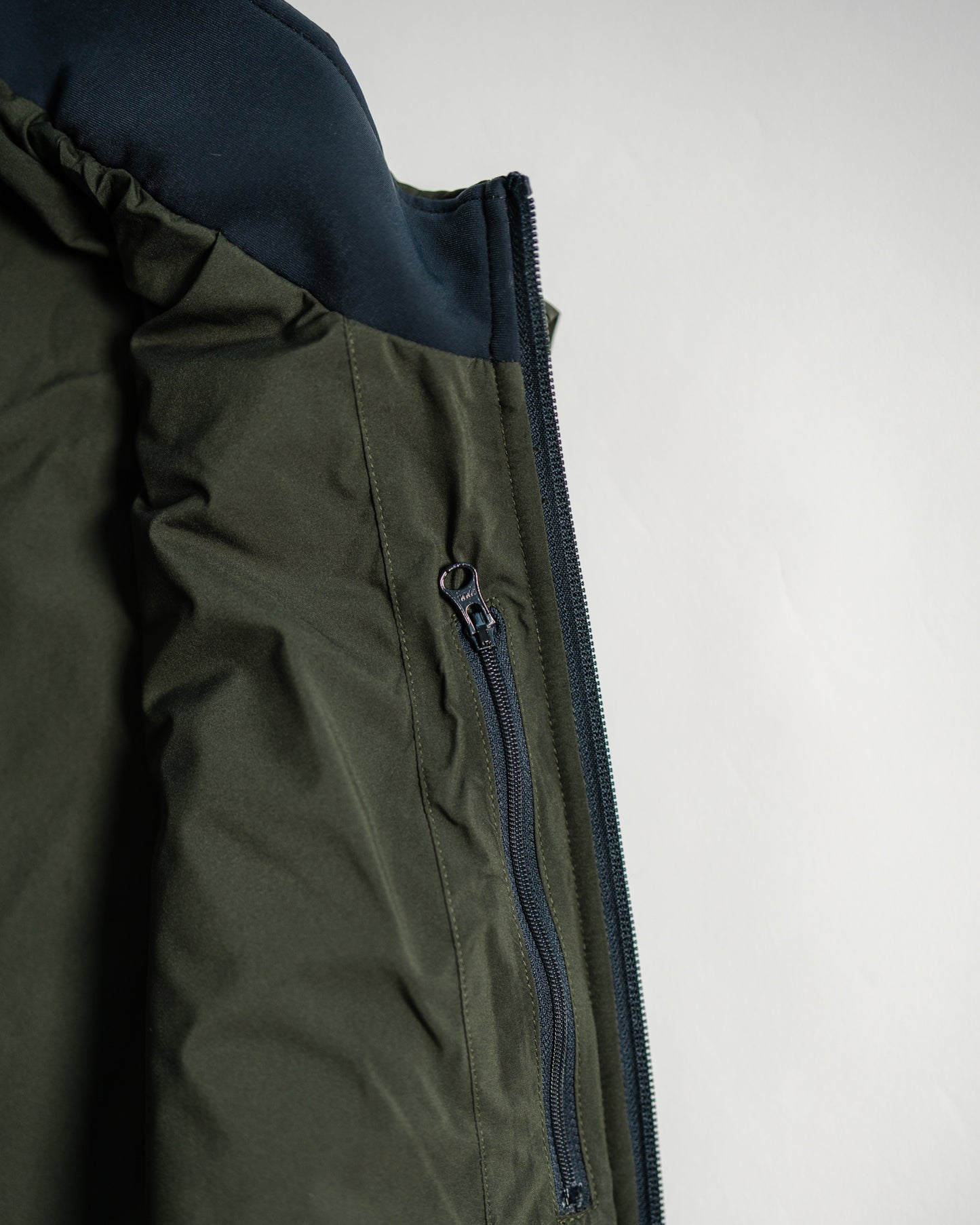 DOWN (GOLF) VEST BOTTLE GREEN