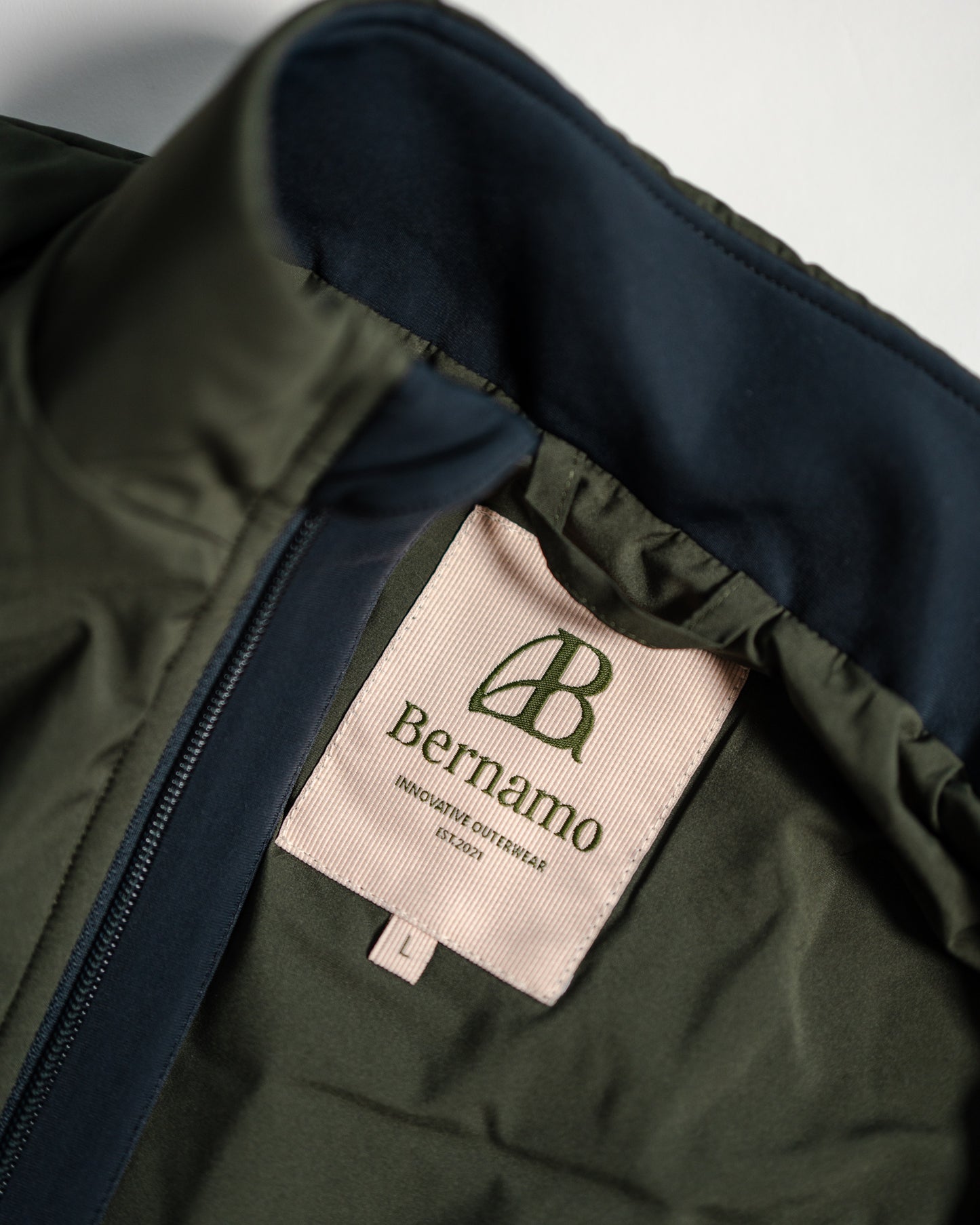 DOWN (GOLF) VEST BOTTLE GREEN