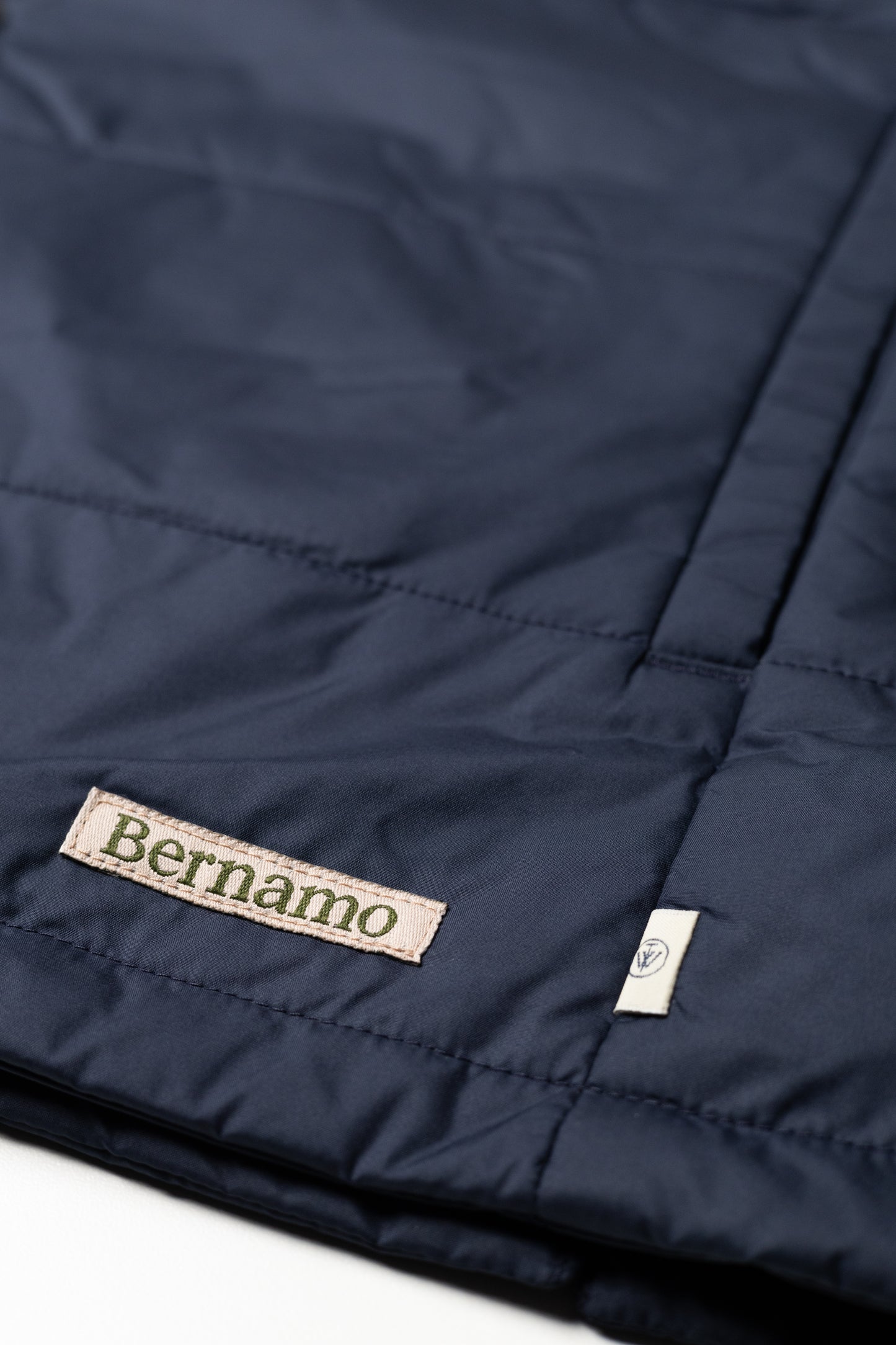 DOWN V NECK GILLET NAVY (LIGHTWEIGHT)